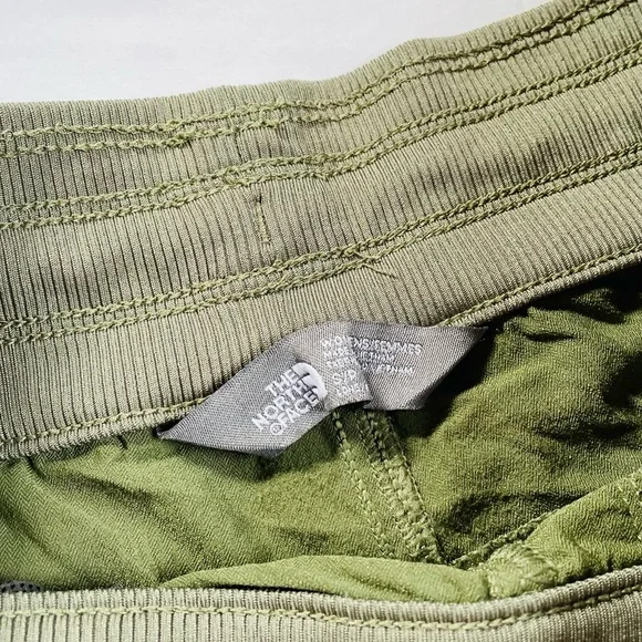 The North Face Shorts - Picture 4 of 6